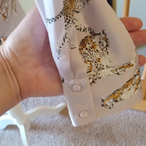Zara button down animal leopard print long sleeves blouse top EUC - Picture 5 of 9